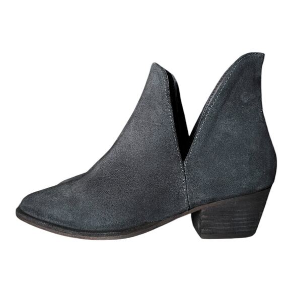 Free People Charm Double-V Suede Pull On Ankle Boots in Navy size 36.5 (6) - Picture 3 of 16